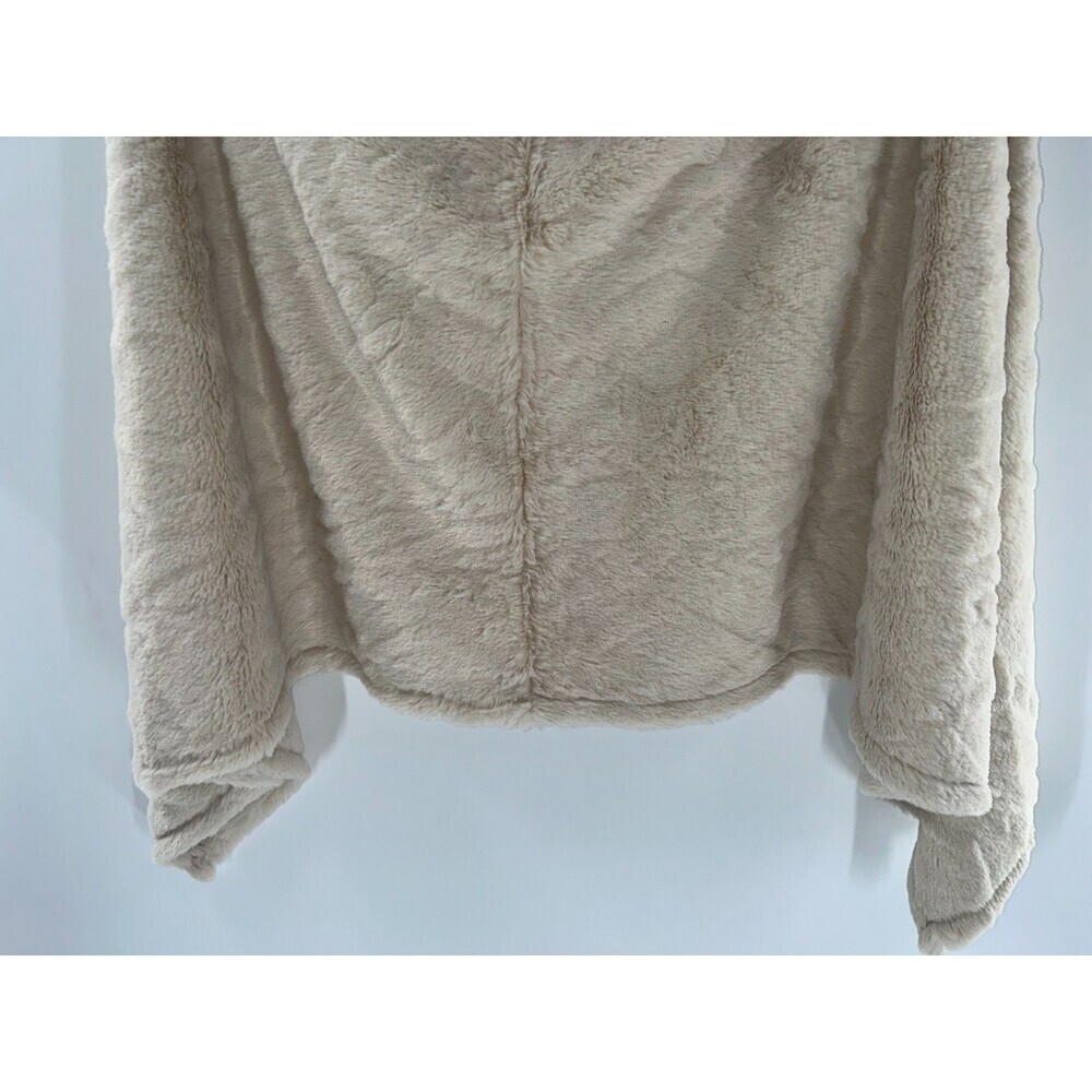 Women's Unbranded Beige Faux Fur Poncho Size OS - Picture 3 of 5